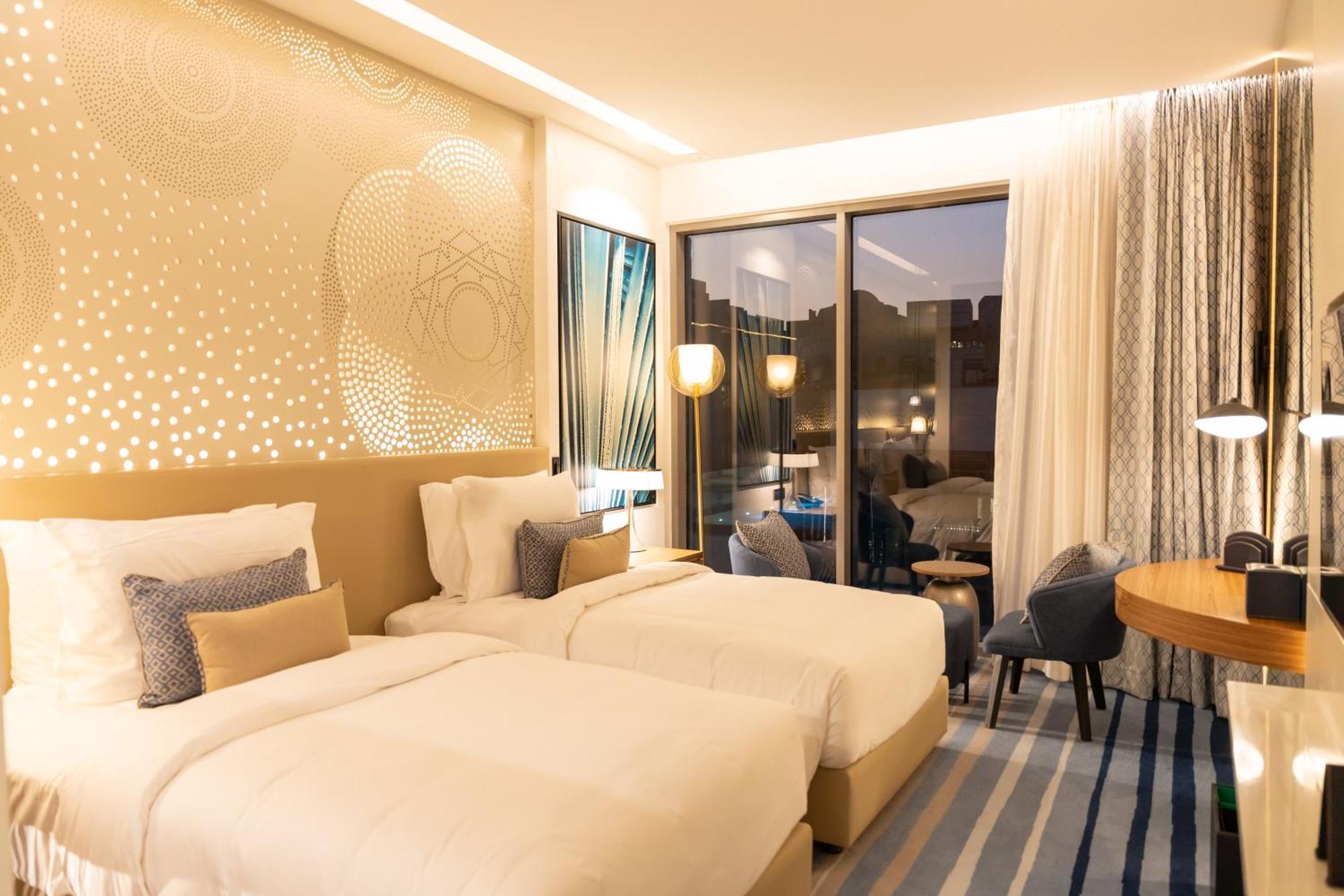 Tumbi West Palm Beach Hotel Dubai,Tapestry Collection Hilton Exterior foto