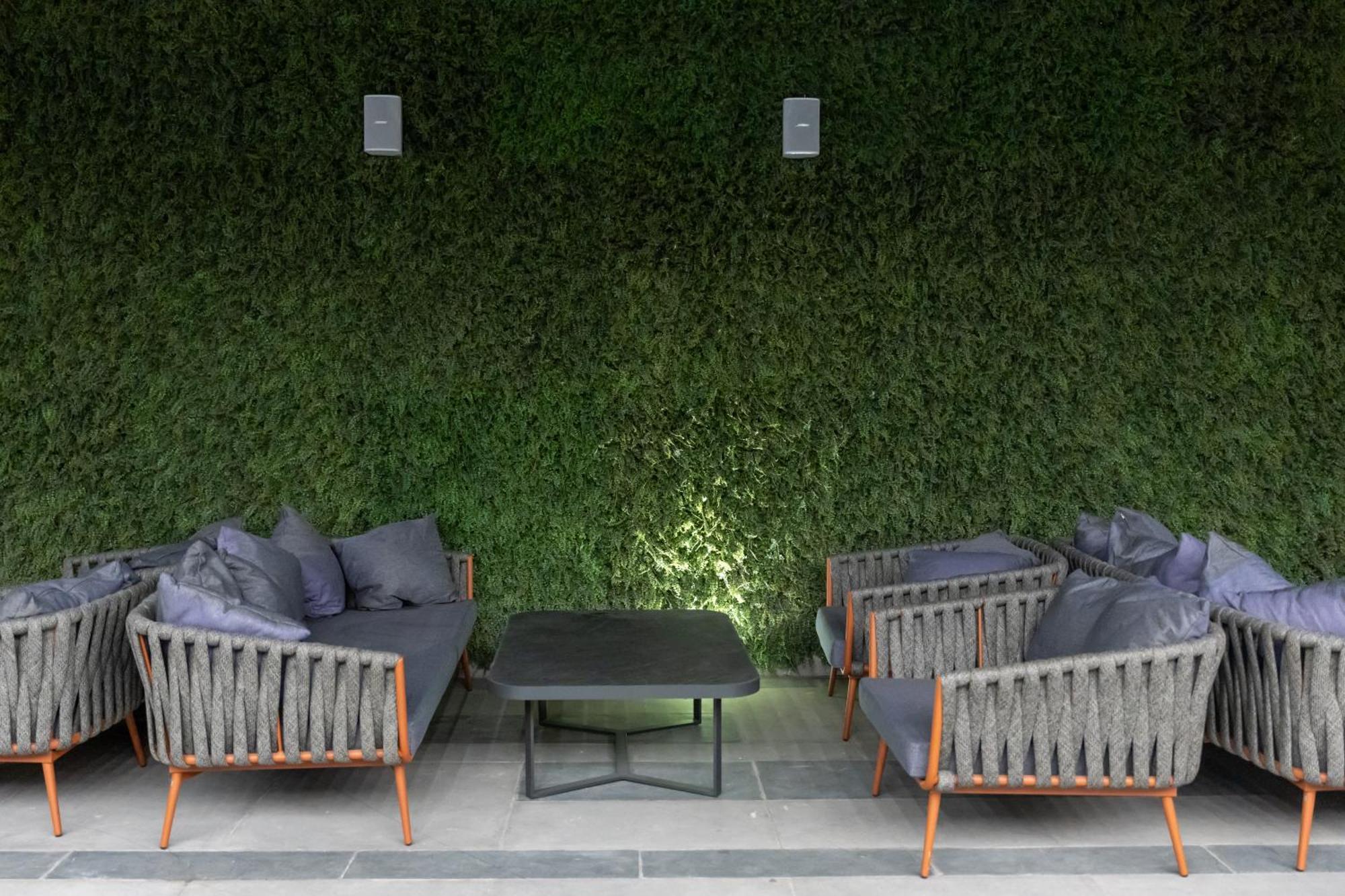 Tumbi West Palm Beach Hotel Dubai,Tapestry Collection Hilton Exterior foto
