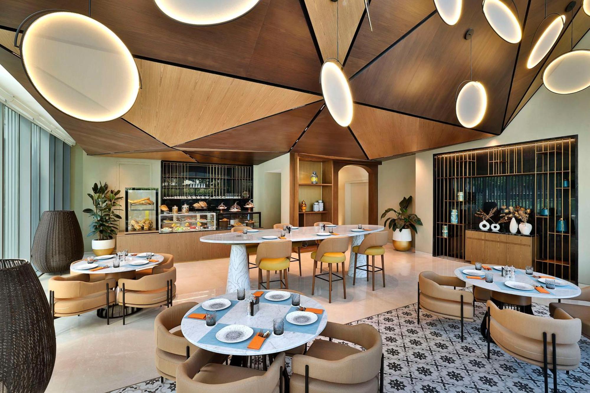 Tumbi West Palm Beach Hotel Dubai,Tapestry Collection Hilton Exterior foto