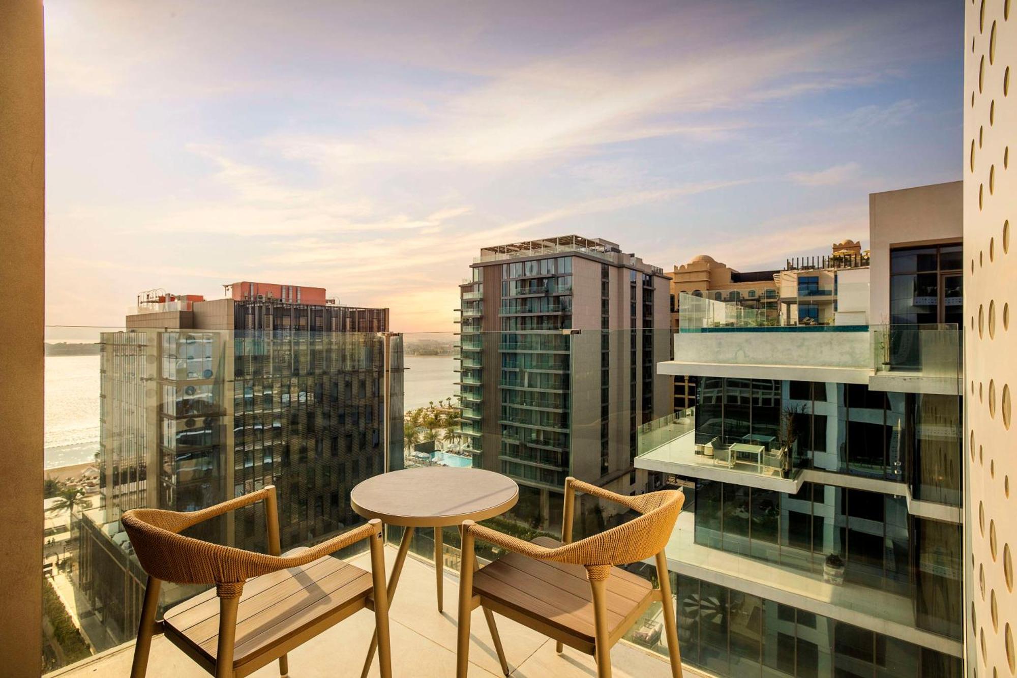 Tumbi West Palm Beach Hotel Dubai,Tapestry Collection Hilton Exterior foto